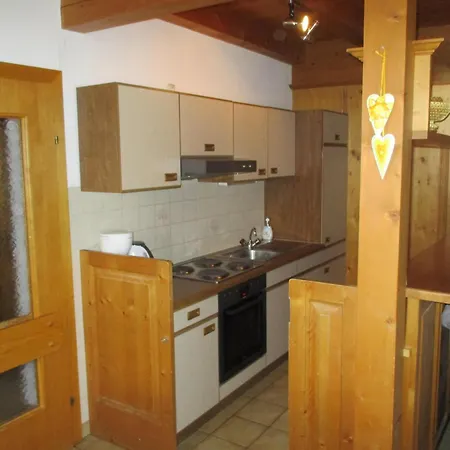 Apartment Haus 76 1 *